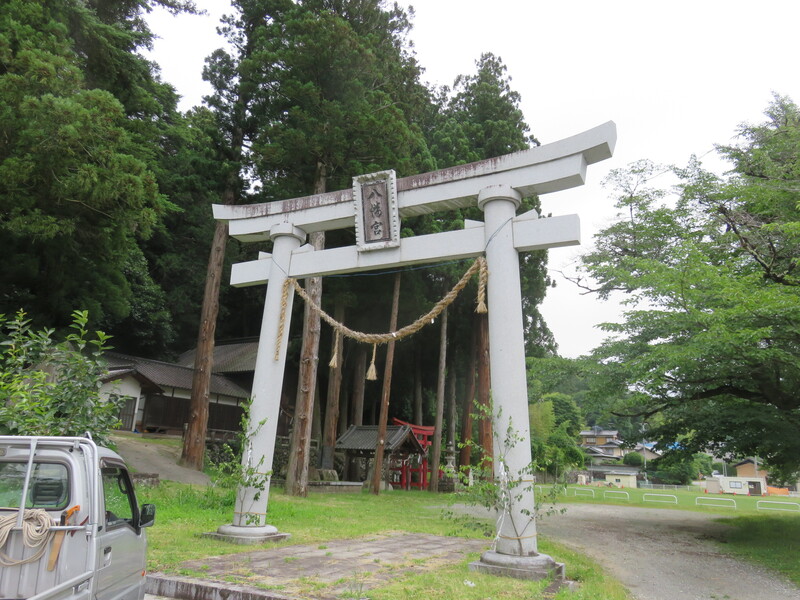 八幡神社_広場